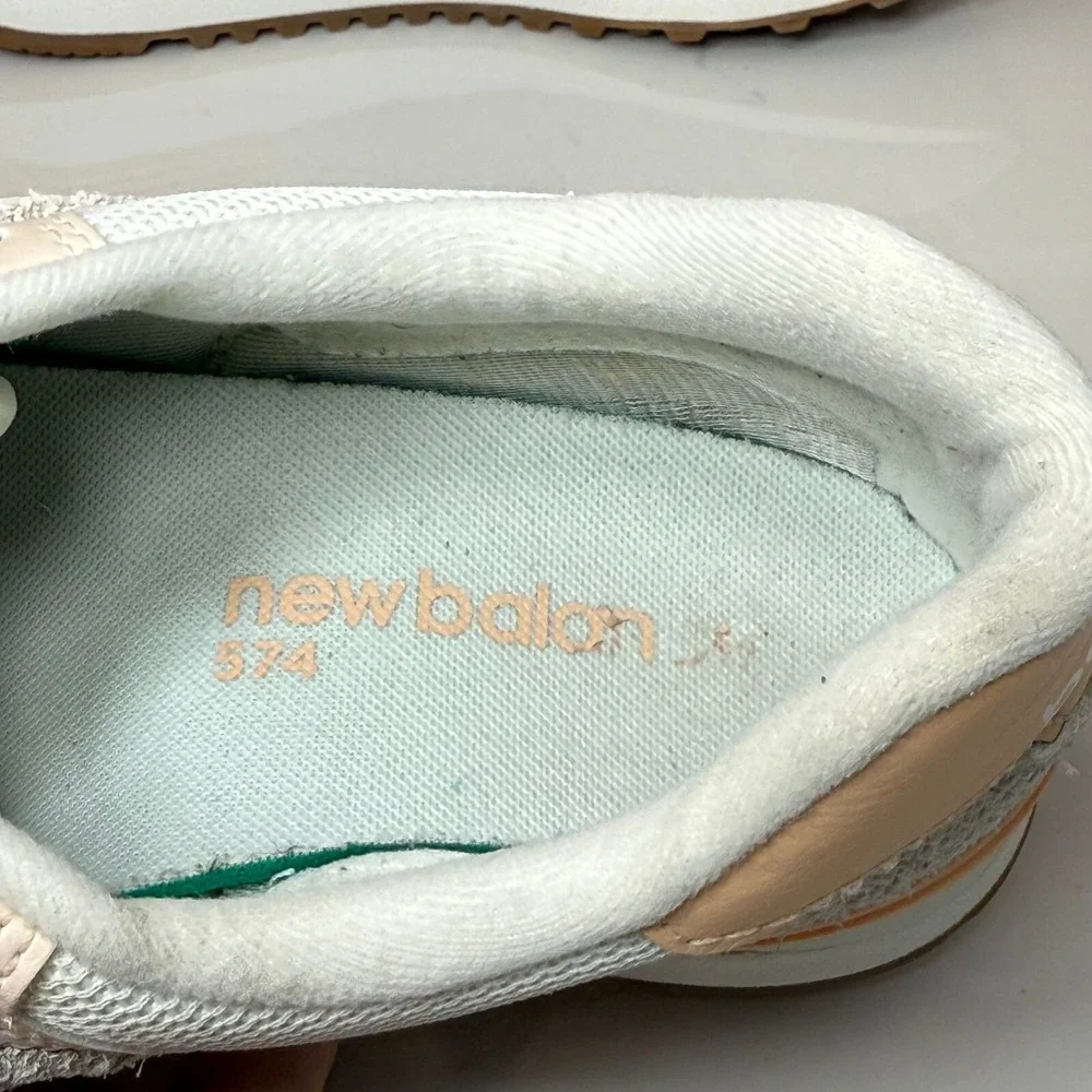 New Balance Sneakers 574 Calm Taupe WL574CS3‎ Women's Size 8.5/ Men's 7 - Picture 13 of 14